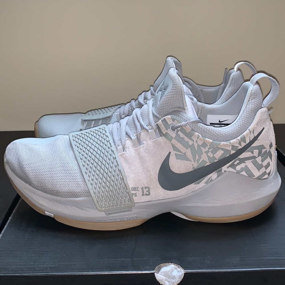 Nike PG1
